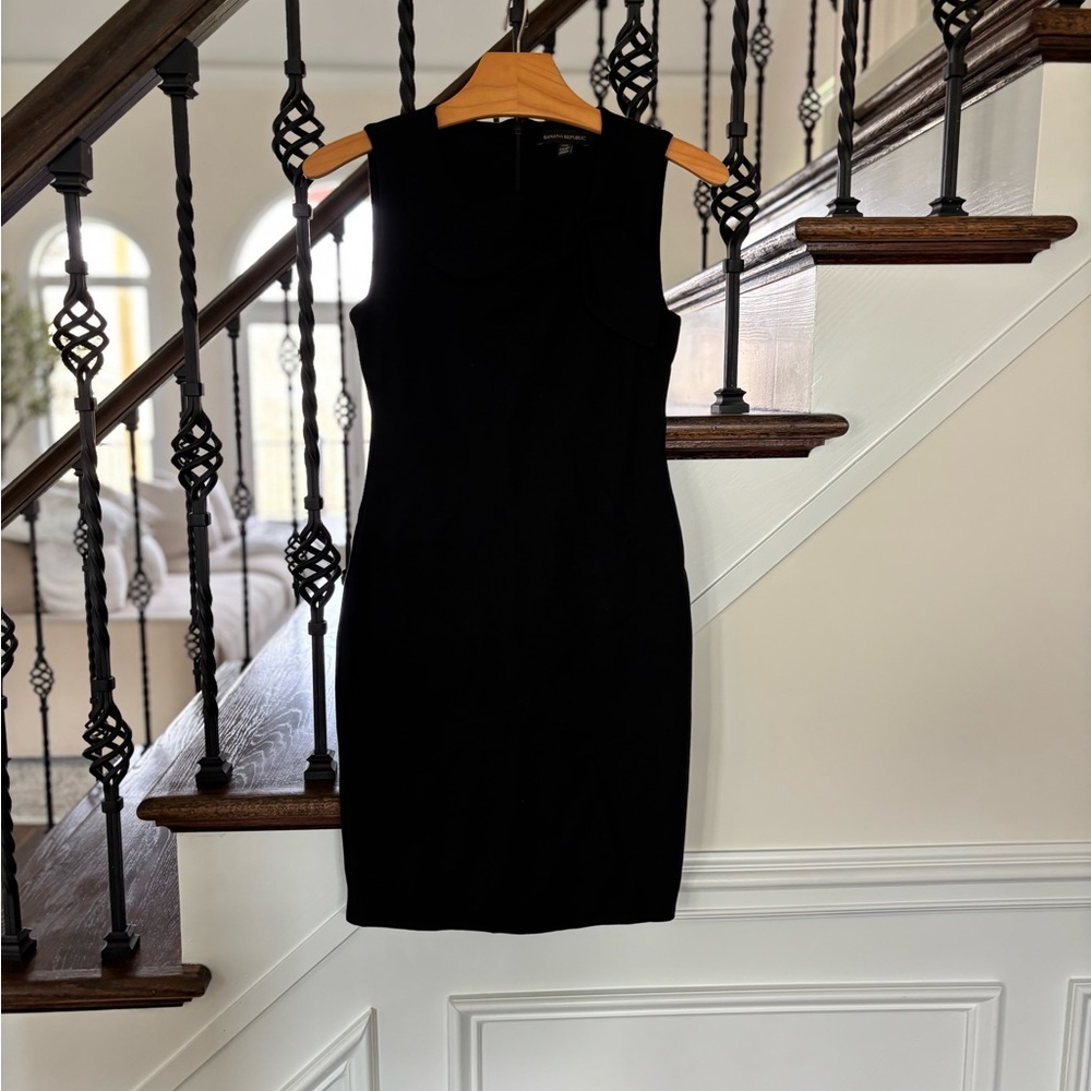 Elegant Black Sleeveless Dress